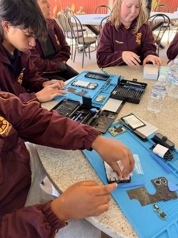 Fine motor work: hands-on with phone components